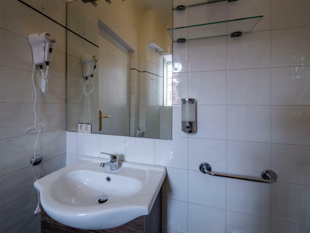 Principe Amedeo Bed & Breakfast
